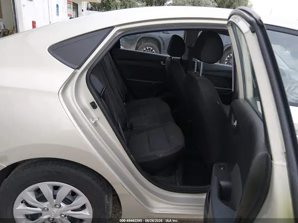 3KPC24A33KE076541 2019 HYUNDAI ACCENT - Image 8