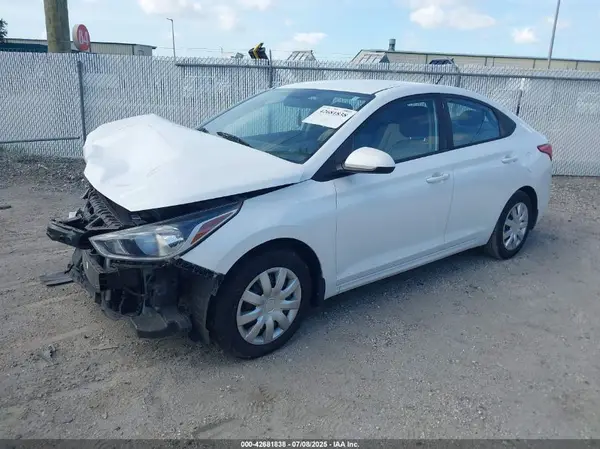 3KPC24A33KE077060 2019 HYUNDAI ACCENT - Image 2