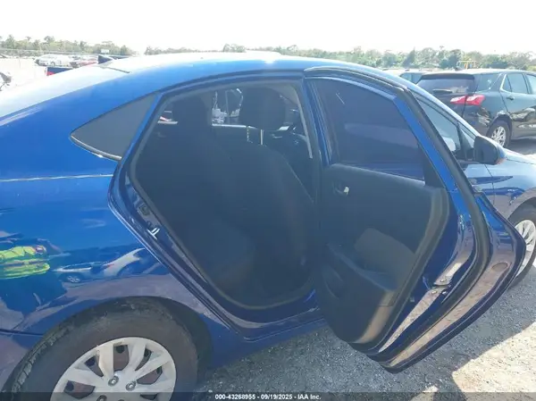 3KPC24A33KE084784 2019 HYUNDAI ACCENT - Image 8