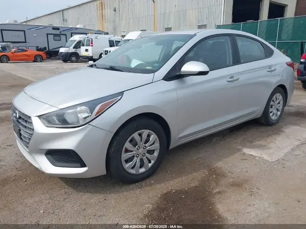 3KPC24A34JE004908 2018 HYUNDAI ACCENT - Image 2
