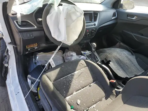 3KPC24A34JE006786 2018 HYUNDAI ACCENT - Image 8