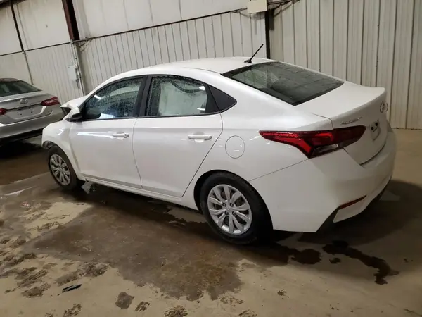 3KPC24A34JE008554 2018 HYUNDAI ACCENT - Image 2