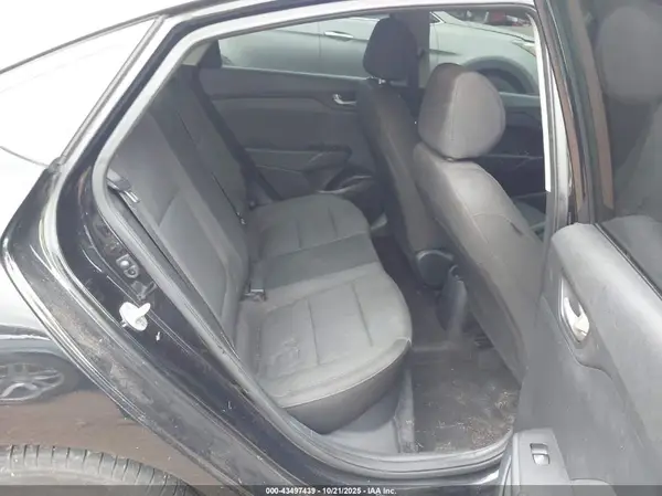3KPC24A34JE010854 2018 HYUNDAI ACCENT - Image 8