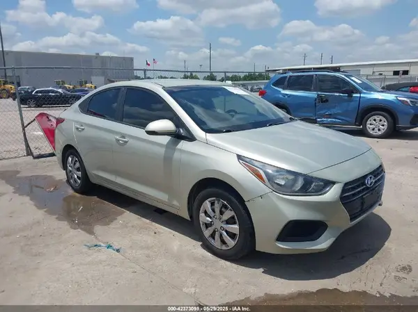 3KPC24A34JE012829 2018 HYUNDAI ACCENT - Image 1