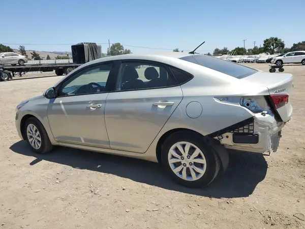 3KPC24A34JE012877 2018 HYUNDAI ACCENT - Image 2