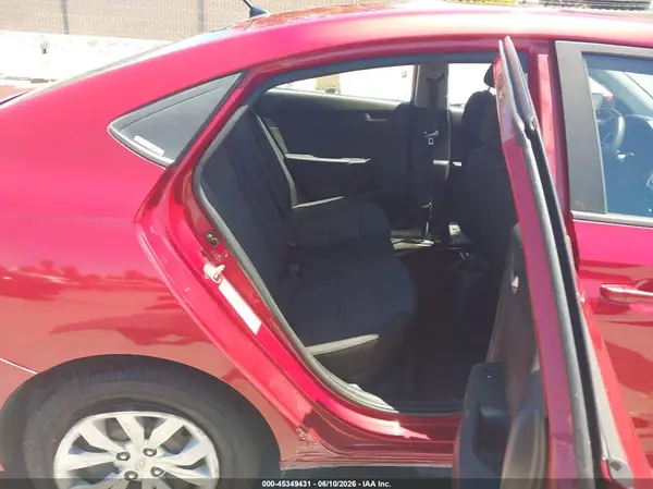 3KPC24A34JE013673 2018 HYUNDAI ACCENT - Image 8