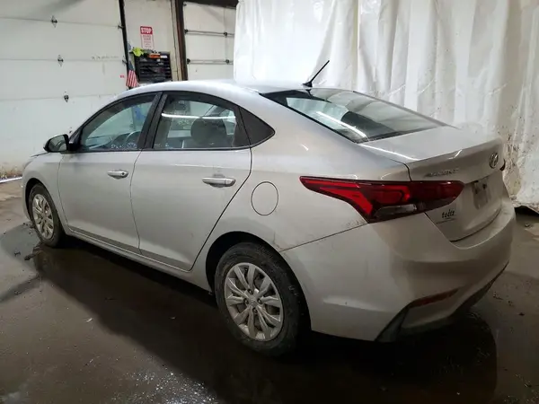 3KPC24A34JE017786 2018 HYUNDAI ACCENT - Image 2