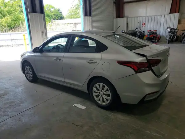 3KPC24A34JE021675 2018 HYUNDAI ACCENT - Image 2
