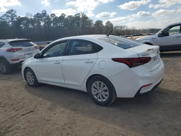3KPC24A34JE022227 2018 HYUNDAI ACCENT - Image 2