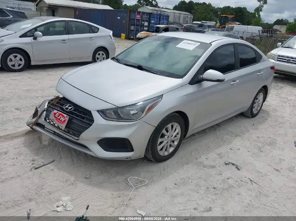 3KPC24A34JE024124 2018 HYUNDAI ACCENT - Image 2