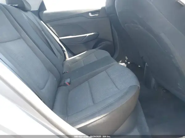 3KPC24A34JE024575 2018 HYUNDAI ACCENT - Image 8