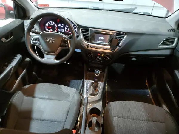 3KPC24A34JE030943 2018 HYUNDAI ACCENT - Image 8