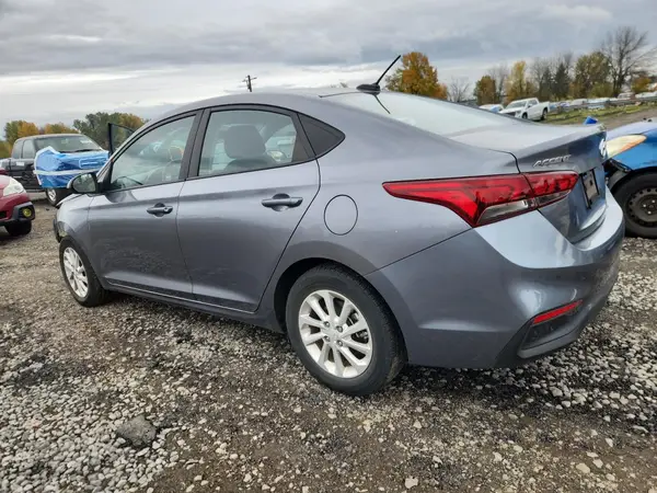 3KPC24A34JE031705 2018 HYUNDAI ACCENT - Image 2
