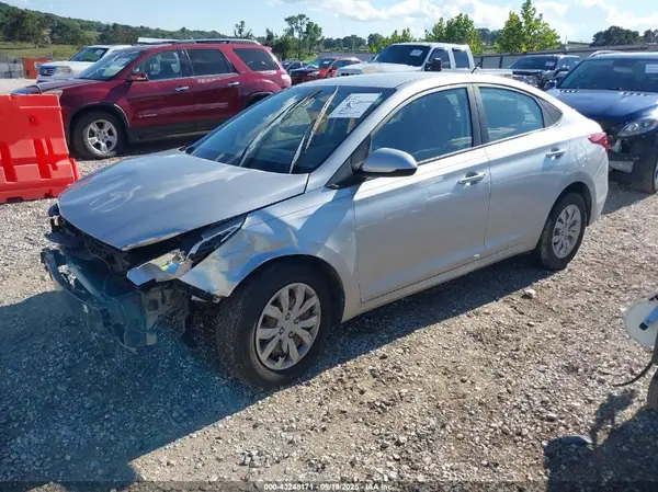 3KPC24A34JE032269 2018 HYUNDAI ACCENT - Image 2
