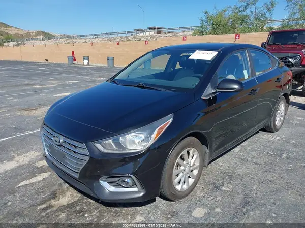 3KPC24A34KE039899 2019 HYUNDAI ACCENT - Image 2