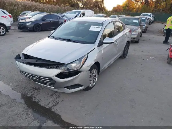 3KPC24A34KE044889 2019 HYUNDAI ACCENT - Image 2