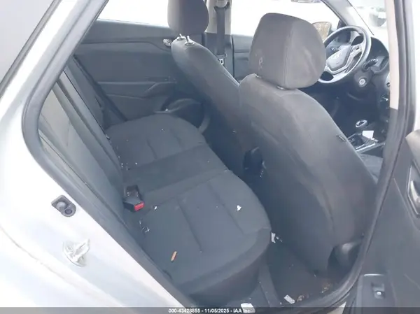 3KPC24A34KE044889 2019 HYUNDAI ACCENT - Image 8