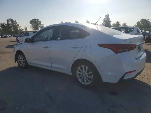 3KPC24A34KE061028 2019 HYUNDAI ACCENT - Image 2