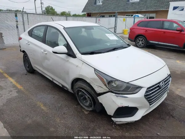 3KPC24A34KE061482 2019 HYUNDAI ACCENT - Image 1