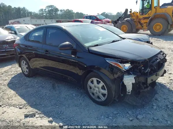 3KPC24A34KE061885 2019 HYUNDAI ACCENT - Image 1