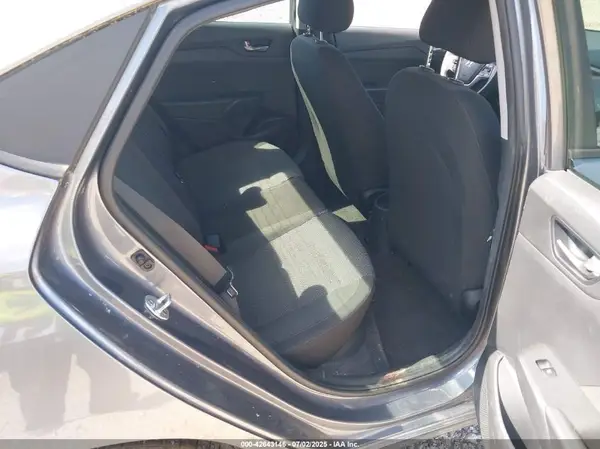 3KPC24A34KE065693 2019 HYUNDAI ACCENT - Image 8