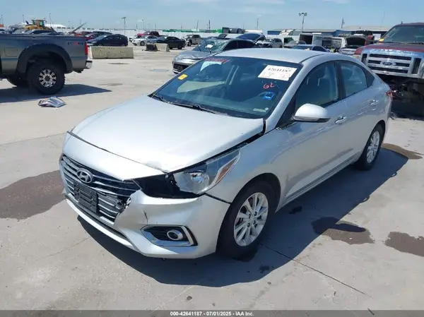 3KPC24A34KE065953 2019 HYUNDAI ACCENT - Image 2