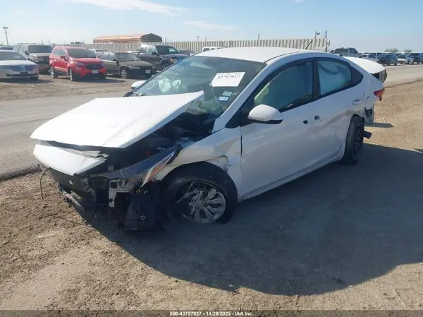 3KPC24A34KE066732 2019 HYUNDAI ACCENT - Image 2