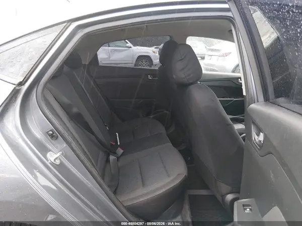 3KPC24A34KE067069 2019 HYUNDAI ACCENT - Image 8