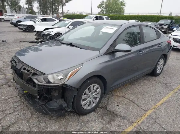3KPC24A34KE067895 2019 HYUNDAI ACCENT - Image 2