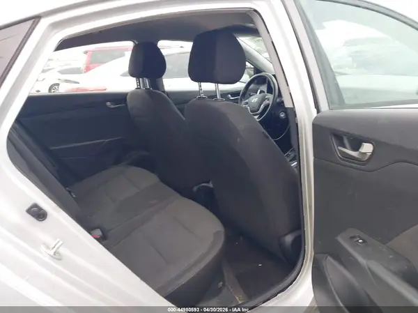 3KPC24A34KE068075 2019 HYUNDAI ACCENT - Image 8
