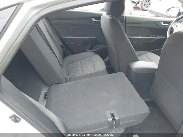 3KPC24A34KE069422 2019 HYUNDAI ACCENT - Image 8