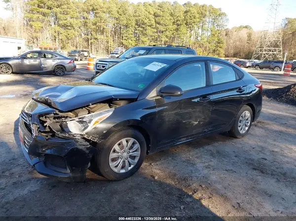 3KPC24A34KE077715 2019 HYUNDAI ACCENT - Image 2