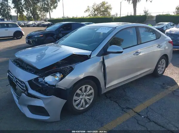 3KPC24A34KE087693 2019 HYUNDAI ACCENT - Image 2