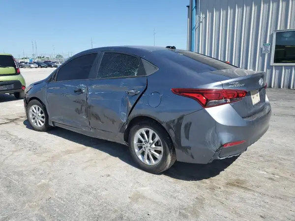 3KPC24A35JE012063 2018 HYUNDAI ACCENT - Image 2