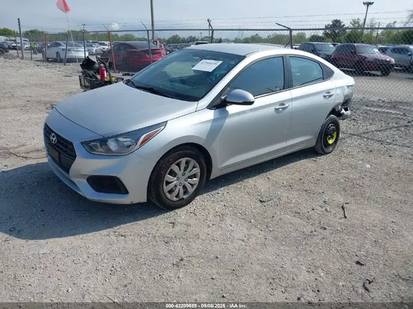 3KPC24A35JE013682 2018 HYUNDAI ACCENT - Image 2