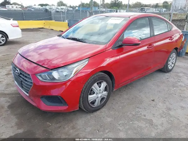 3KPC24A35JE014265 2018 HYUNDAI ACCENT - Image 2