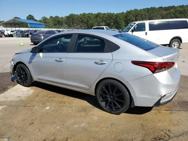 3KPC24A35JE018851 2018 HYUNDAI ACCENT - Image 2