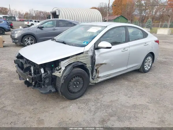 3KPC24A35JE020258 2018 HYUNDAI ACCENT - Image 2