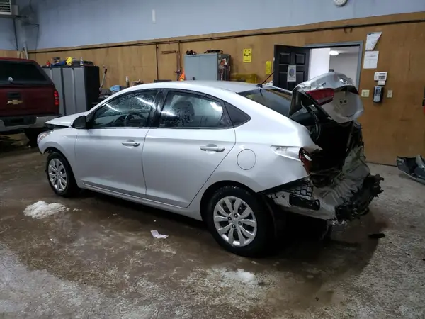 3KPC24A35JE020809 2018 HYUNDAI ACCENT - Image 2