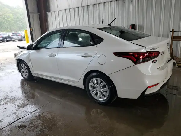 3KPC24A35JE020826 2018 HYUNDAI ACCENT - Image 2