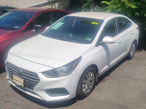 3KPC24A35JE021796 2018 HYUNDAI ACCENT - Image 2