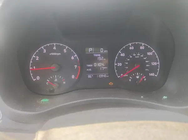3KPC24A35JE021796 2018 HYUNDAI ACCENT - Image 8