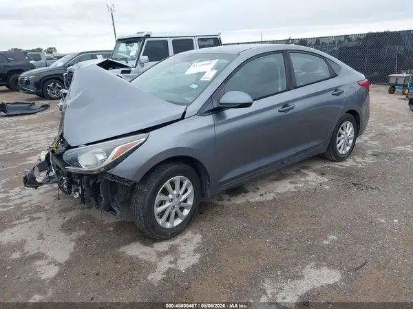 3KPC24A35JE022124 2018 HYUNDAI ACCENT - Image 2