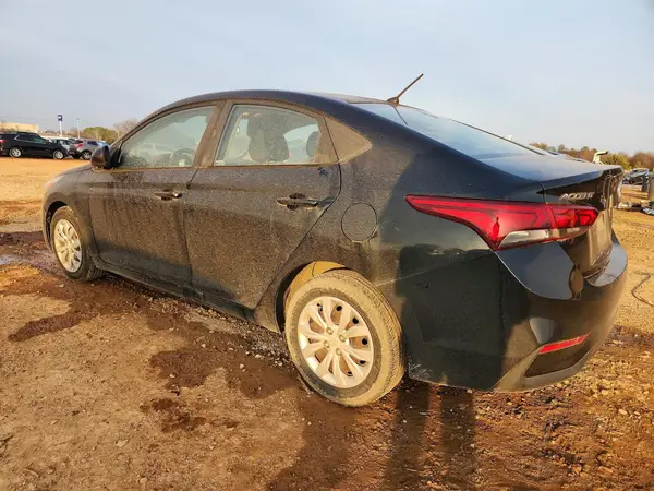 3KPC24A35JE023726 2018 HYUNDAI ACCENT - Image 2