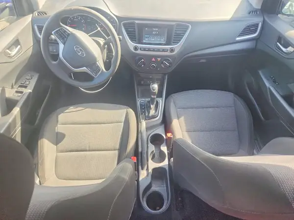 3KPC24A35JE031325 2018 HYUNDAI ACCENT - Image 8
