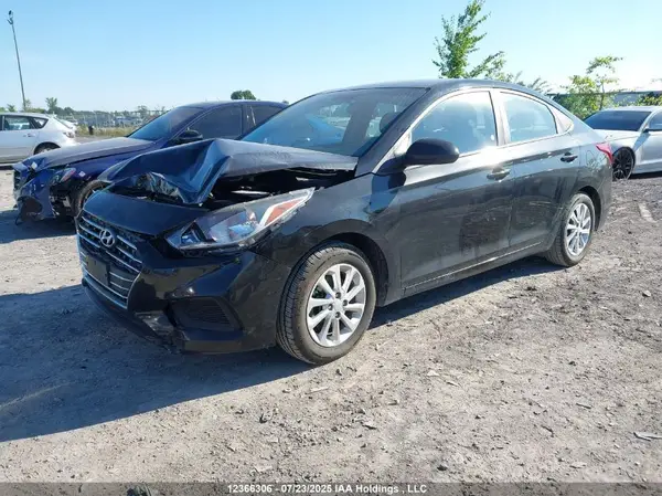 3KPC24A35JE031437 2018 HYUNDAI ACCENT - Image 2