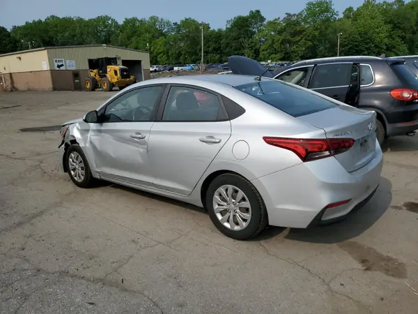 3KPC24A35JE033396 2018 HYUNDAI ACCENT - Image 2