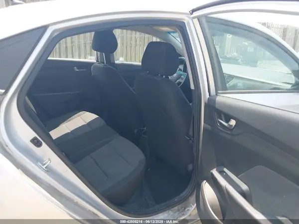 3KPC24A35JE034306 2018 HYUNDAI ACCENT - Image 8