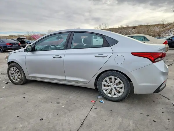 3KPC24A35KE039748 2019 HYUNDAI ACCENT - Image 2