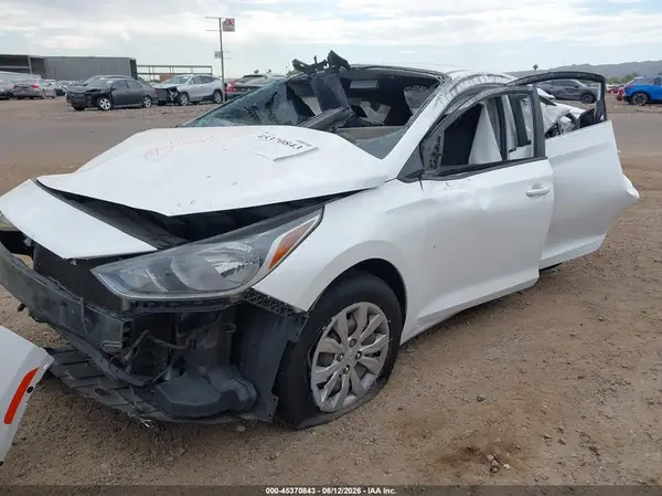 3KPC24A35KE045002 2019 HYUNDAI ACCENT - Image 2